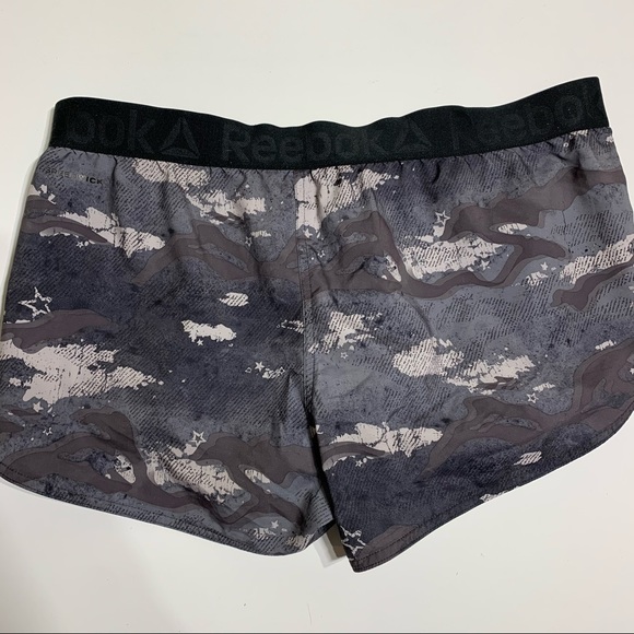 Reebok camo running shorts - Picture 8 of 9